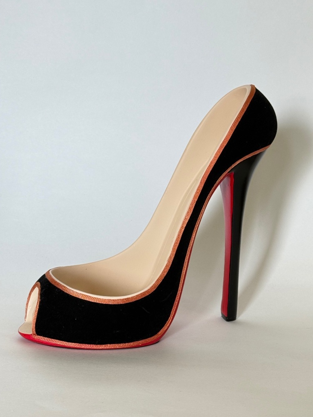 WILD EYE DESIGNS Decorative High-Heel Bottle Holder Black Velvet Red Sole